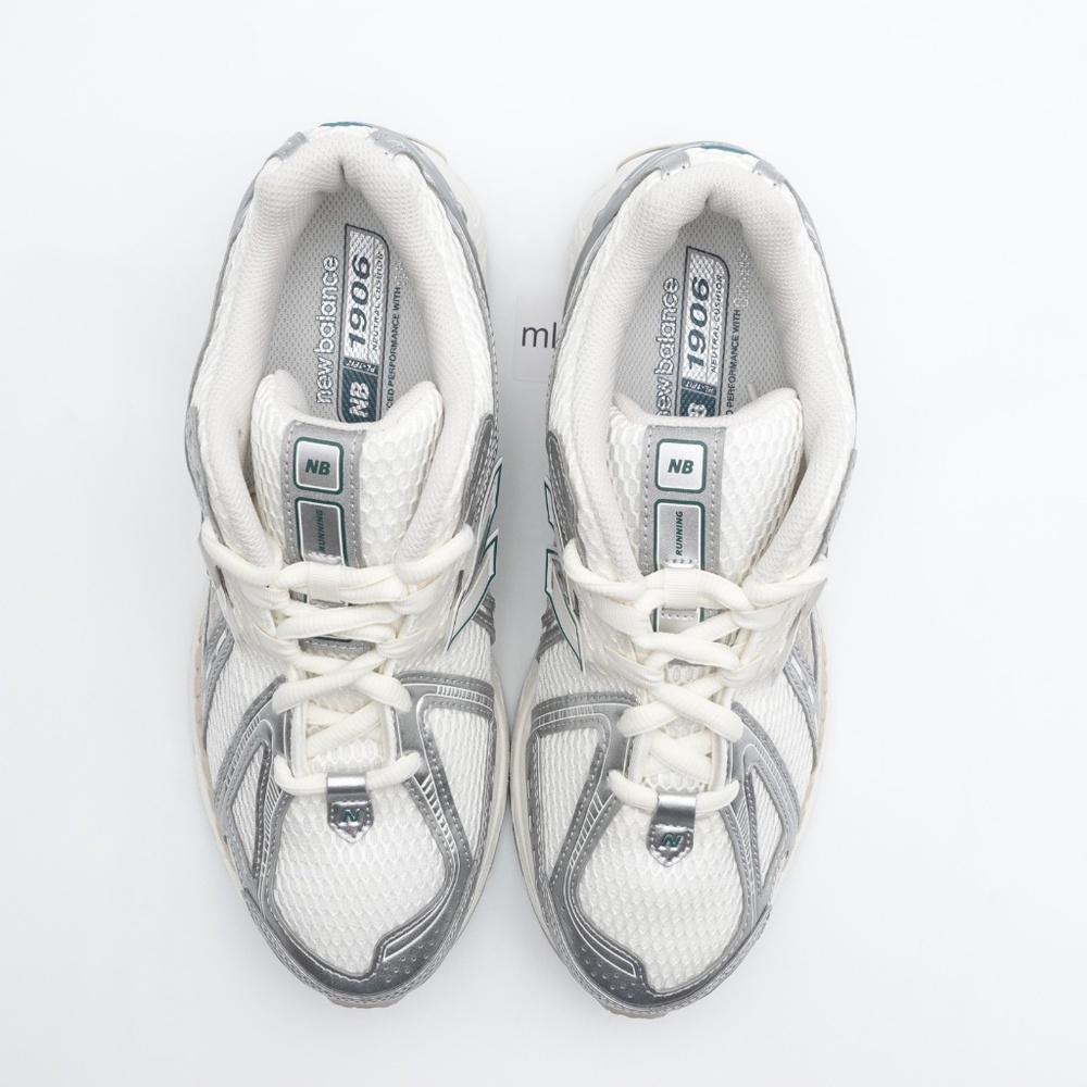 NEW New Balance 1906R Sneakers Men's M1906REE Silver Metallic/Sea Salt - Picture 3 of 9
